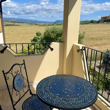 Oleandri D'ogoz Villa Tratalias